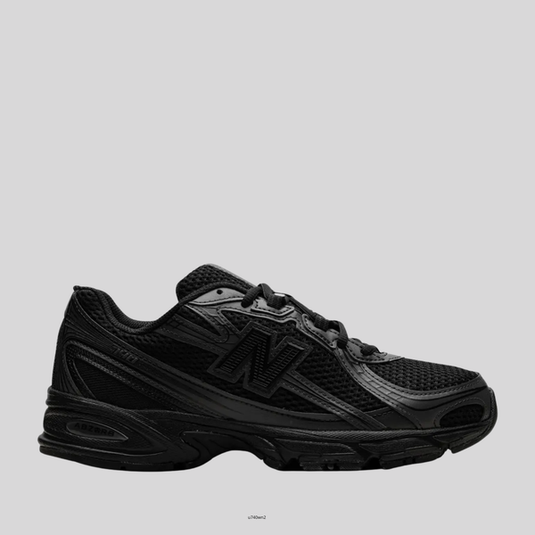 740 V2 TRIPLE BLACK - Klaim