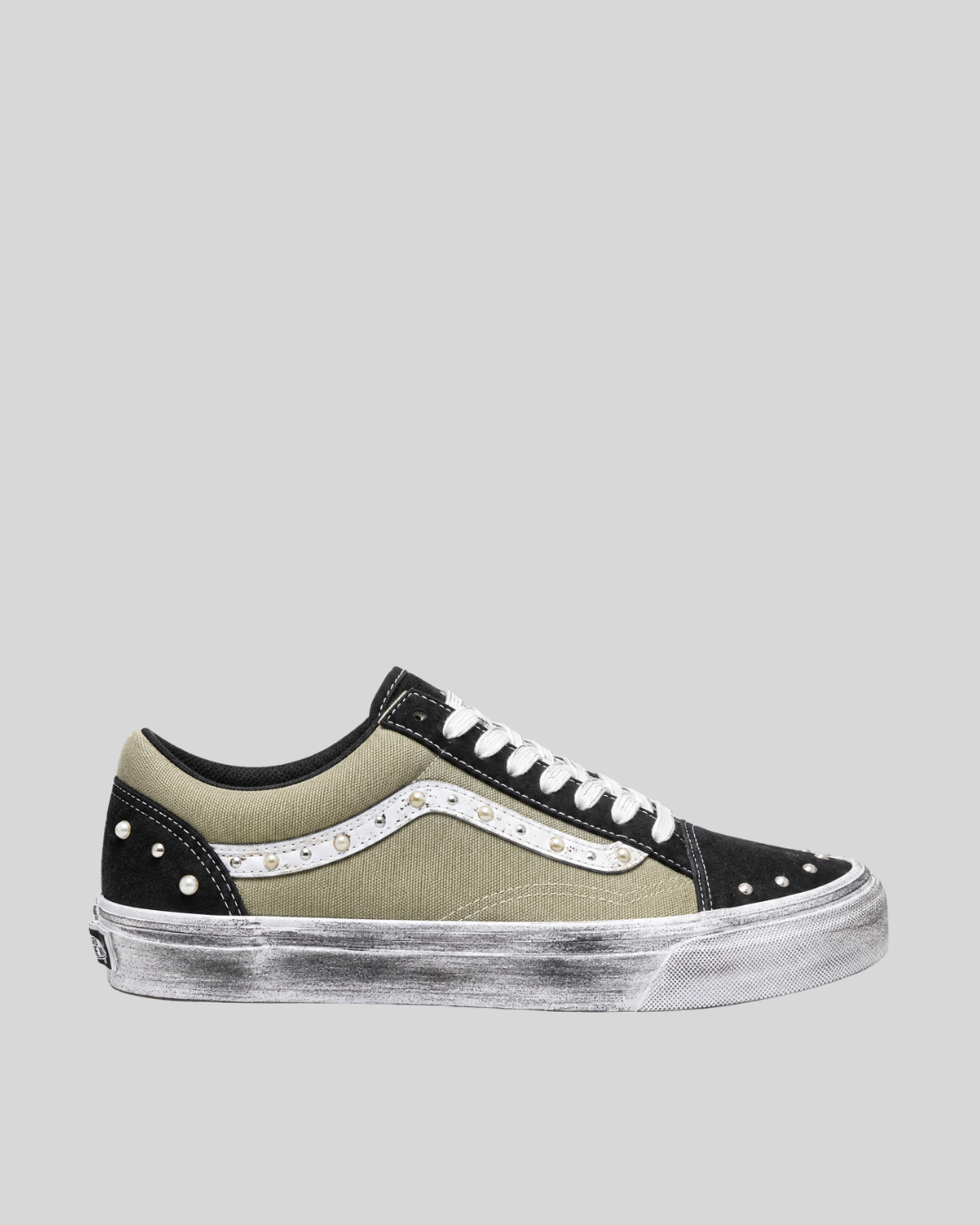 PEARL & STUDS – BLACK OLIVE KLAIM