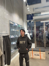 1977 IRON JOGGER SET