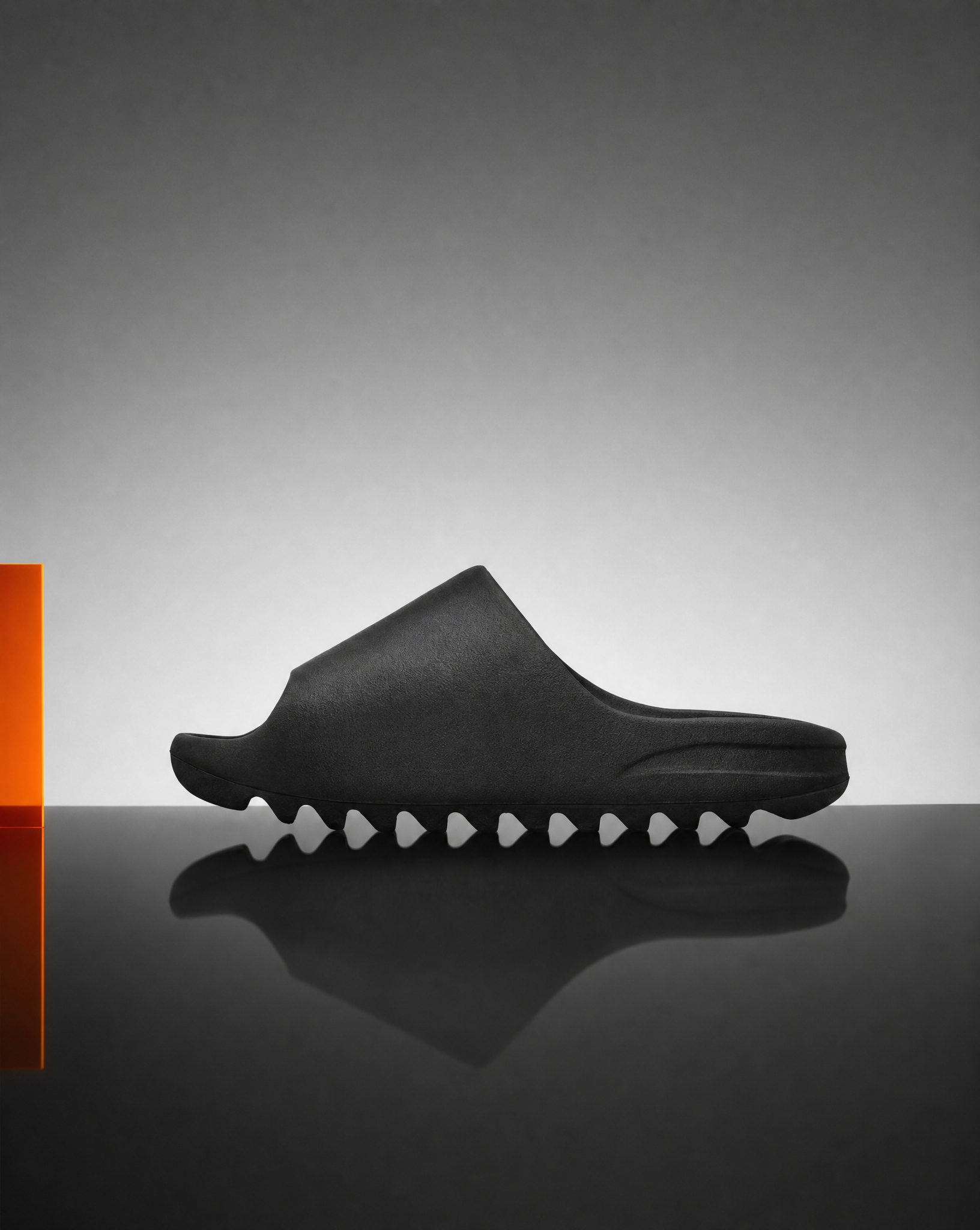 YEEZY SLIDE BLACK YEEZY